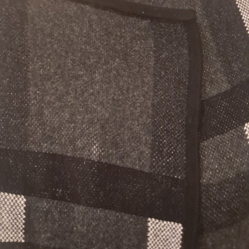 Anne Klien Sweater - image 3